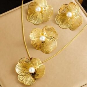 Gold Floral Pearl Jewelry Set (Necklace + Earrings)